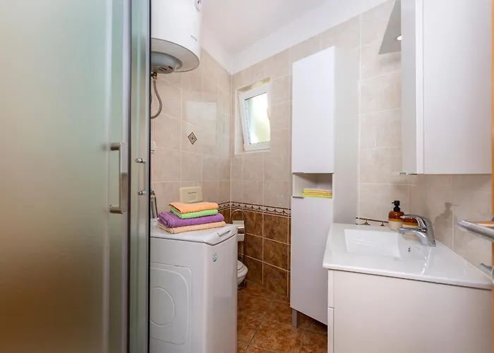 5295b Apartment
