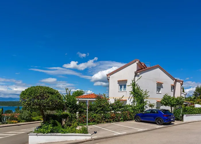 5295b Apartment *